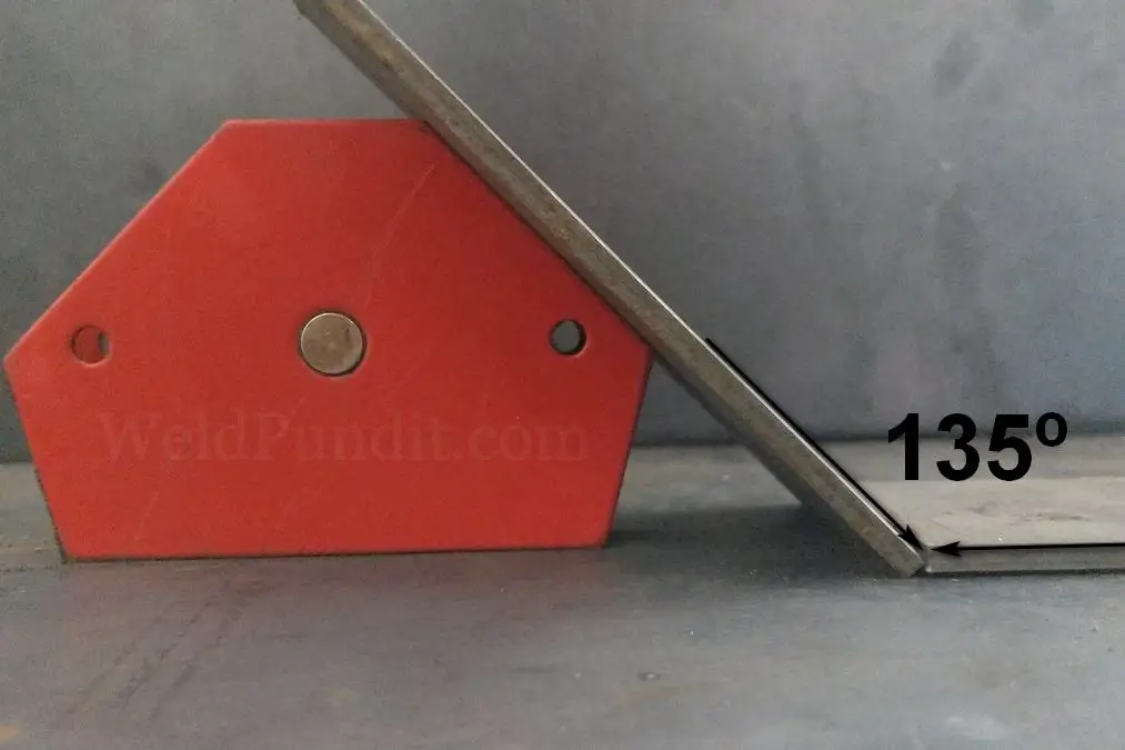 Multi-angle welding magnet 135 degree corner
